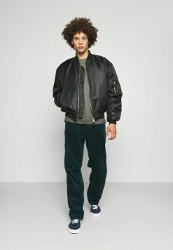 Only & Sons ONSMILLENIUM REG SS NOOS - Print T-shirt - Black 10 Only & Sons ONSMILLENIUM REG SS NOOS - Print T-shirt - Black -Only & Sons shop 0a7613f459a149b889de187e00cef1e5