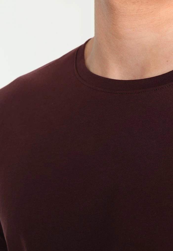 Only & Sons ONSMATT LIFE LONGY - Basic T-shirt - Fudge 6 Only & Sons ONSMATT LIFE LONGY - Basic T-shirt - Fudge - Image 4