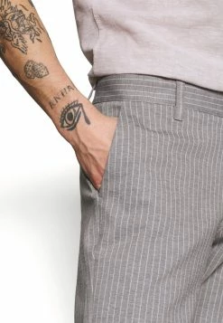 Only & Sons ONSMARK PANT STRIPE - Trousers - Light Grey Melange 11 Only & Sons ONSMARK PANT STRIPE - Trousers - Light Grey Melange -Only & Sons shop 18ec621c331a4131bc6f2fc794840468
