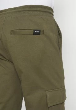 Only & Sons ONSKIAN KENDRICK PANT - Tracksuit Bottoms - Olive Night -Only & Sons shop 2d75576a13264344bd299297e5e66616