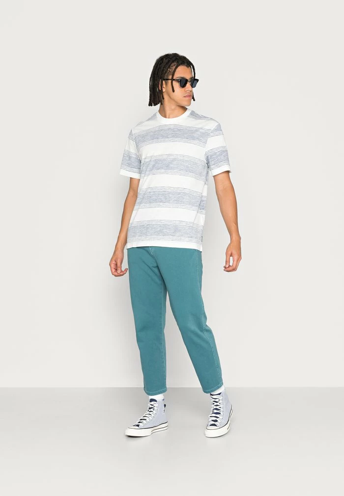 Only & Sons ONSGARRET REVERSED STRIPE TEE - Print T-shirt - Patriot Blue 4 Only & Sons ONSGARRET REVERSED STRIPE TEE - Print T-shirt - Patriot Blue - Image 2