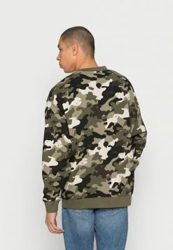 Only & Sons ONSNASA RELAX CREW NECK - Sweatshirt - Olive Night -Only & Sons shop 53d222c2d15846989631f647fca10308