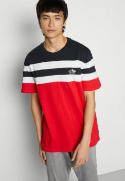 Only & Sons ONSSILAS REGULAR LOGO TEE - Print T-shirt - Dark Navy/red 11 Only & Sons ONSSILAS REGULAR LOGO TEE - Print T-shirt - Dark Navy/red -Only & Sons shop 5528385030754606846ef09a87911ca4