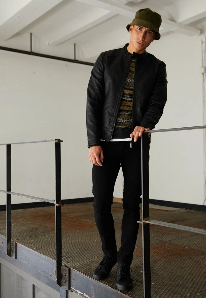 Only & Sons ONSLOOM BLACK - Slim Fit Jeans - Black Denim 7 Only & Sons ONSLOOM BLACK - Slim Fit Jeans - Black Denim - Image 5