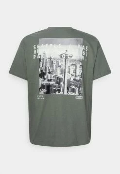 Only & Sons ONSGUS PHOTOPRINT TEE - Print T-shirt - Castor Gray 6 Only & Sons ONSGUS PHOTOPRINT TEE - Print T-shirt - Castor Gray -Only & Sons shop 6192a4f0d8154a199870039569948baf