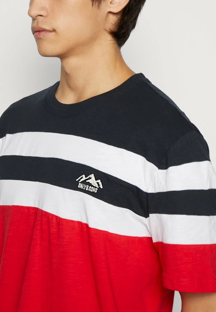 Only & Sons ONSSILAS REGULAR LOGO TEE - Print T-shirt - Dark Navy/red 8 Only & Sons ONSSILAS REGULAR LOGO TEE - Print T-shirt - Dark Navy/red - Image 6