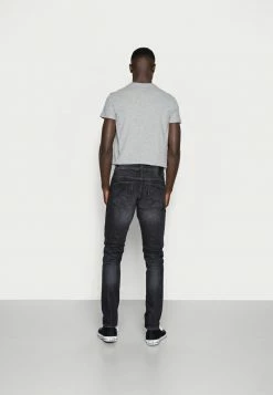Only & Sons ONSLOOM CAN SLIM - Slim Fit Jeans - Black Denim -Only & Sons shop 9e22bad5635b4e64a26c16fe9ce73f12