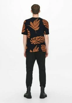 Only & Sons Print T-shirt - Black -Only & Sons shop acd53e1171e046e88f53d64968b1f21e