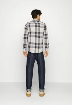 Only & Sons ONSTRAVIS - Shirt - Star White -Only & Sons shop aeec72dffdac4a068761711536c30bb0