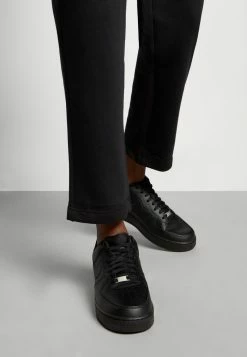 Only & Sons ONSACE TAPE CLUB PRINT PANT - Tracksuit Bottoms - Black 13 Only & Sons ONSACE TAPE CLUB PRINT PANT - Tracksuit Bottoms - Black -Only & Sons shop b3dbb9e6290c438c93abfdc23c7b672b