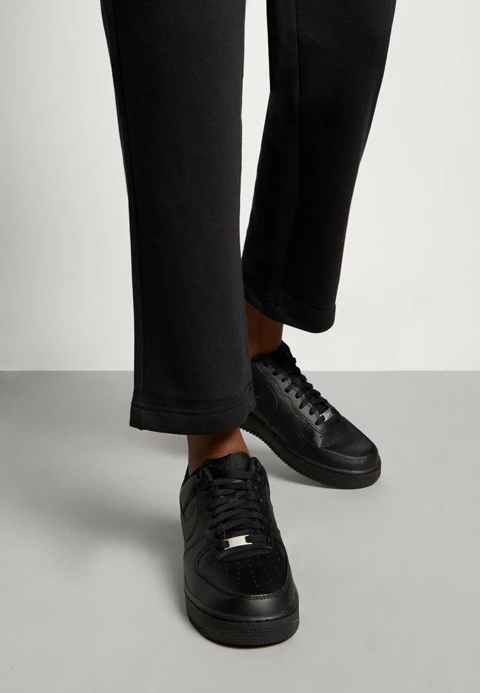 Only & Sons ONSACE TAPE CLUB PRINT PANT - Tracksuit Bottoms - Black 8 Only & Sons ONSACE TAPE CLUB PRINT PANT - Tracksuit Bottoms - Black - Image 6