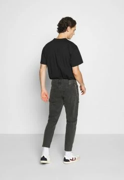 Only & Sons ONSAVI BEAM WASH WITH CHAIN - Jeans Tapered Fit - Black Denim -Only & Sons shop c8d99d8d526a4a7797a6e415fad9944e