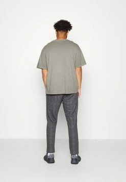 Only & Sons ONSFRED SCHOOL - Print T-shirt - Silver 9 Only & Sons ONSFRED SCHOOL - Print T-shirt - Silver -Only & Sons shop dc1fdf726a6f4708883ff21035cff1b7