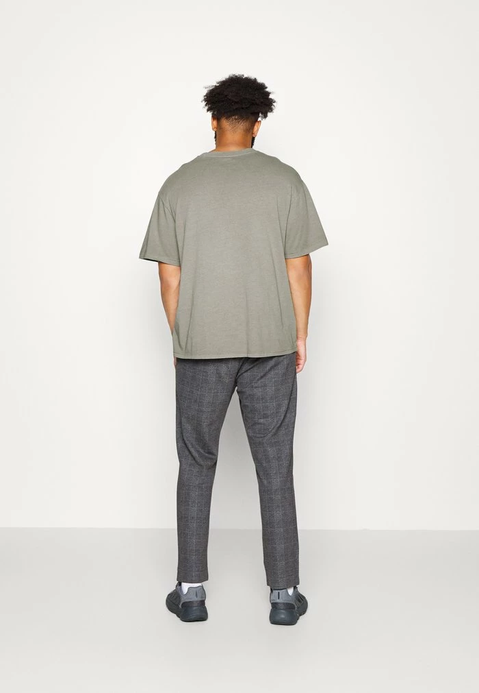 Only & Sons ONSFRED SCHOOL - Print T-shirt - Silver 5 Only & Sons ONSFRED SCHOOL - Print T-shirt - Silver - Image 3