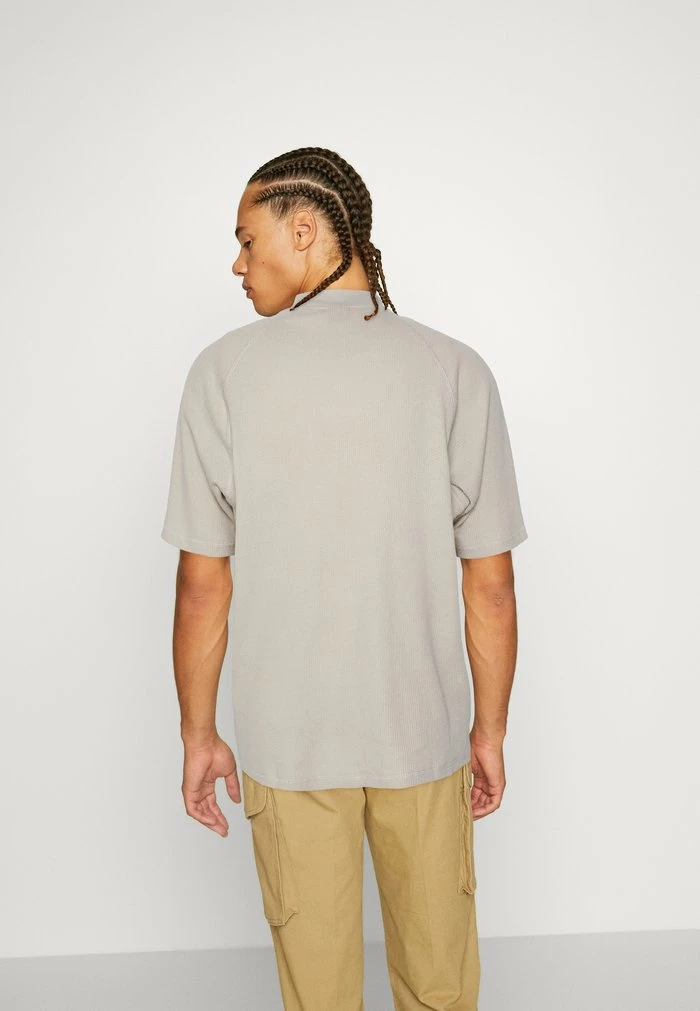 Only & Sons ONSKEITH WAFFLE MOCK TEE - Basic T-shirt - Silver Lining 5 Only & Sons ONSKEITH WAFFLE MOCK TEE - Basic T-shirt - Silver Lining - Image 3