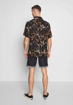Only & Sons ONSGABRIAL ANIMAL - Shirt - Black/zoo -Only & Sons shop e151b4dbe97840859bb15d7321535412