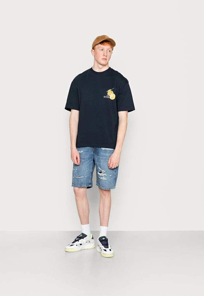 Only & Sons ONSAVI DAMAGE - Denim Shorts - Blue Denim 4 Only & Sons ONSAVI DAMAGE - Denim Shorts - Blue Denim - Image 2
