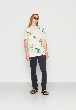 Only & Sons ONSKLOP FLORAL TEE - Print T-shirt - Beige 8 Only & Sons ONSKLOP FLORAL TEE - Print T-shirt - Beige -Only & Sons shop f354170e441548c08bf8feebb3e470d1
