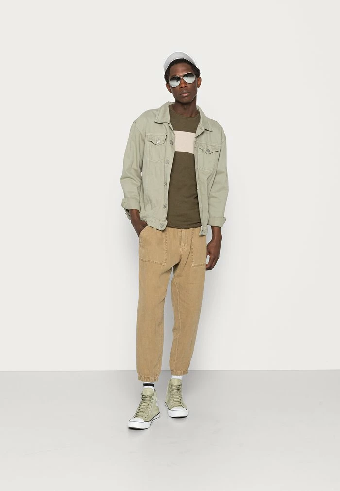 Only & Sons ONSDON CREW NECK STRIPE - Jumper - Olive Night 4 Only & Sons ONSDON CREW NECK STRIPE - Jumper - Olive Night - Image 2