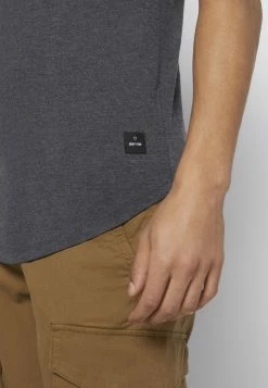 Only & Sons ONSMATT LONGY TEE 5 PACK - Basic T-shirt - White/dark/blue/ Melange/cab -Only & Sons shop febaf7506c7e486dadd92aa3b6021b4b